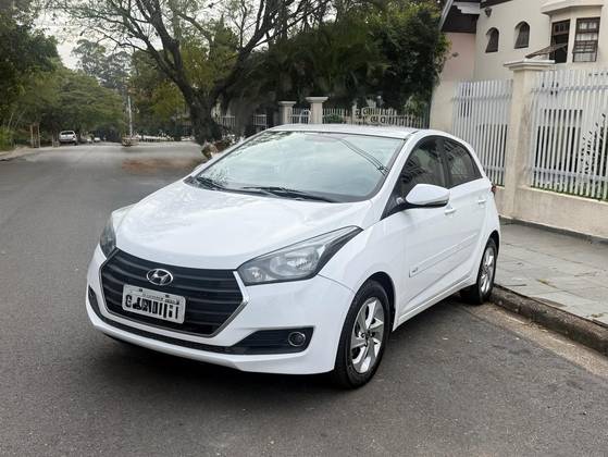HYUNDAI HB20 1.0 COMFORT 12V FLEX 4P MANUAL HYUNDAI HB20 1.0 COMFORT 12V FLEX 4P MANUAL